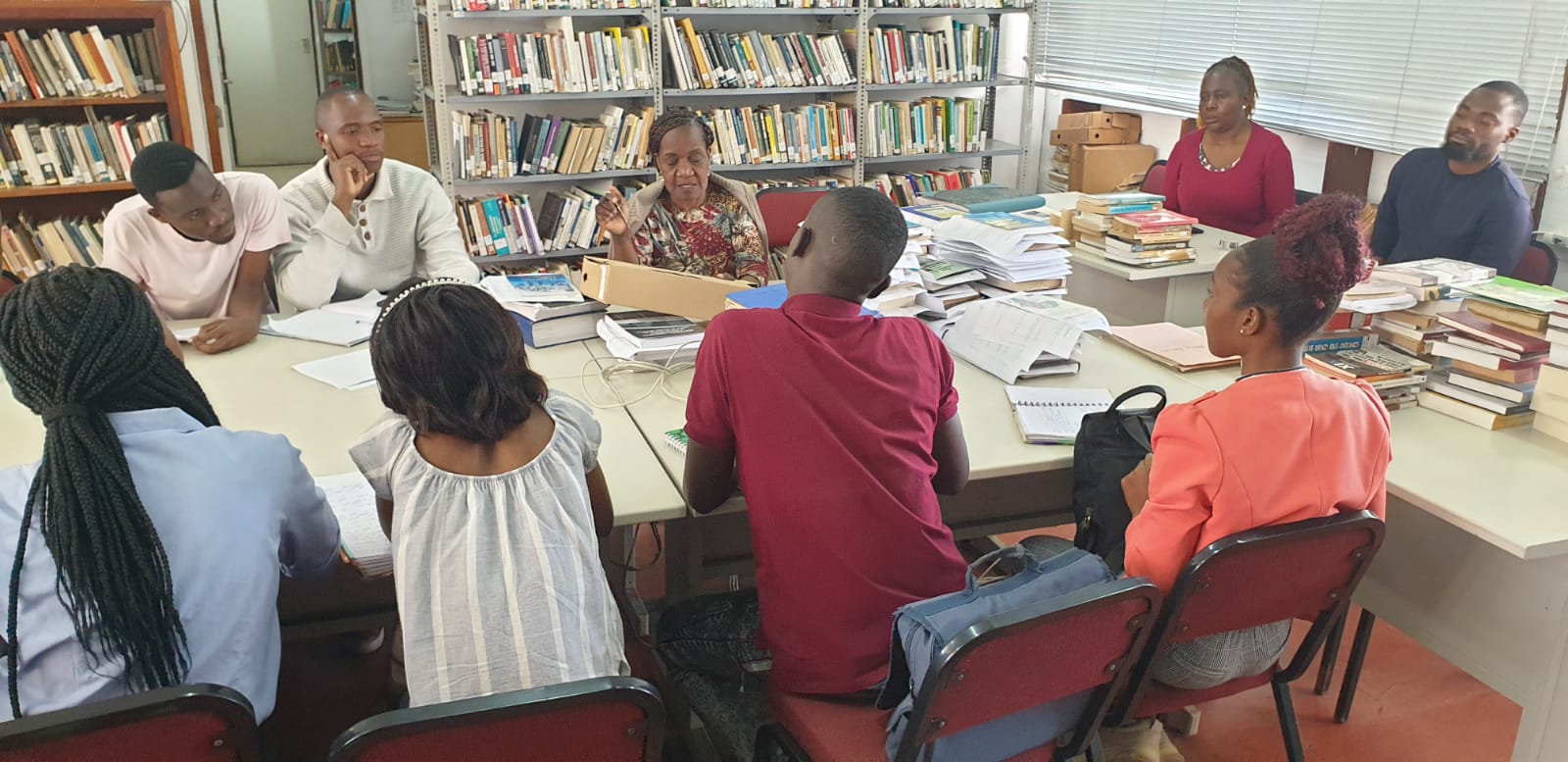 Visita_Biblioteca (1)