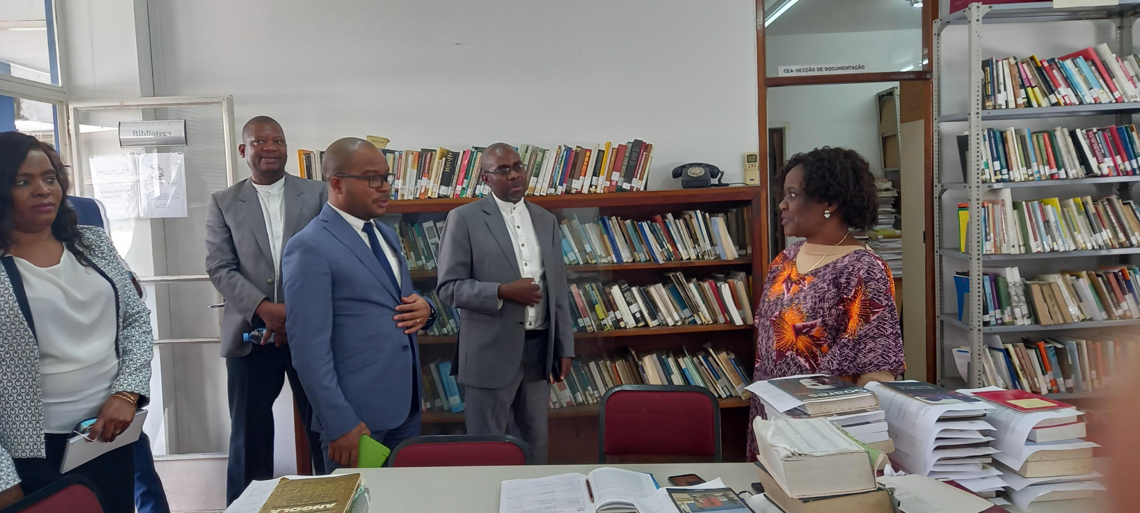 visita do Magnifico reitor da UEM ao CEA-06.09.22 (8)